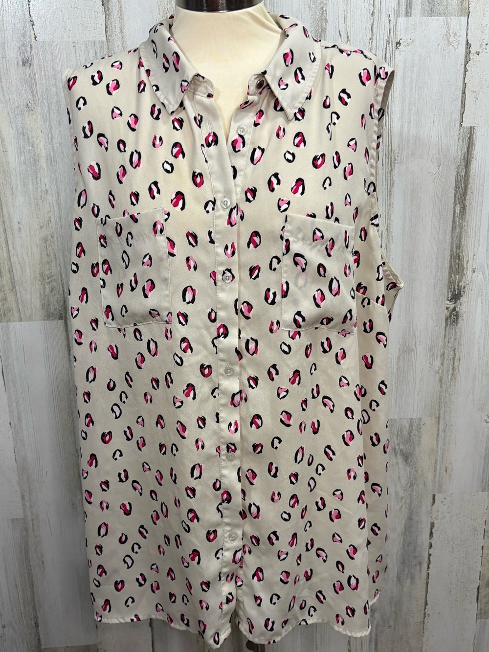 Apt. 9 Sleeveless Button-Down Leopard Print Top - Pink on Cream